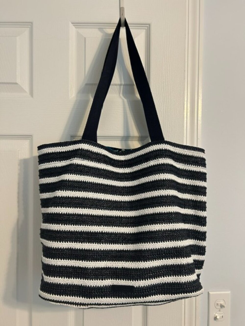 Vera Bradley Shore Enough Sailboat Straw Tote Beach Bag Navy/White Stripe - Picture 2 of 6